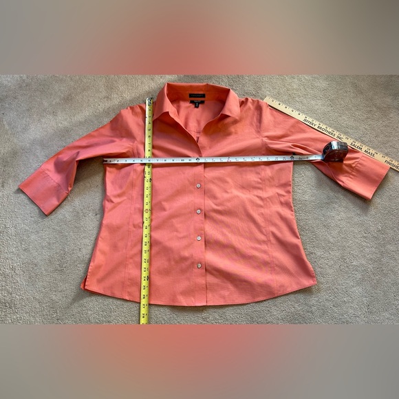 Women's cantaloupe color blouse by Foxcroft. “Non-ironed, shaped fit” - Picture 4 of 10